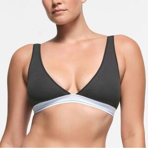 NWT SKIMS Cotton Rib Plunge Bralette Size 4X Sport Stripe Black White Logo Band